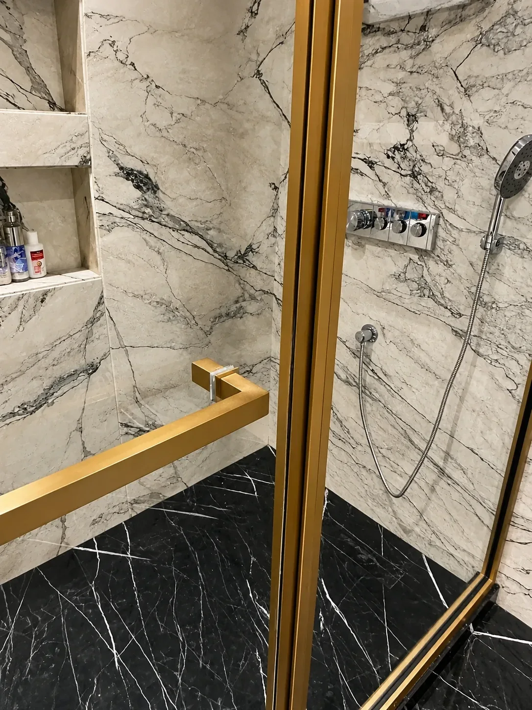 Internal Partition & Shower Cubicles reference 6